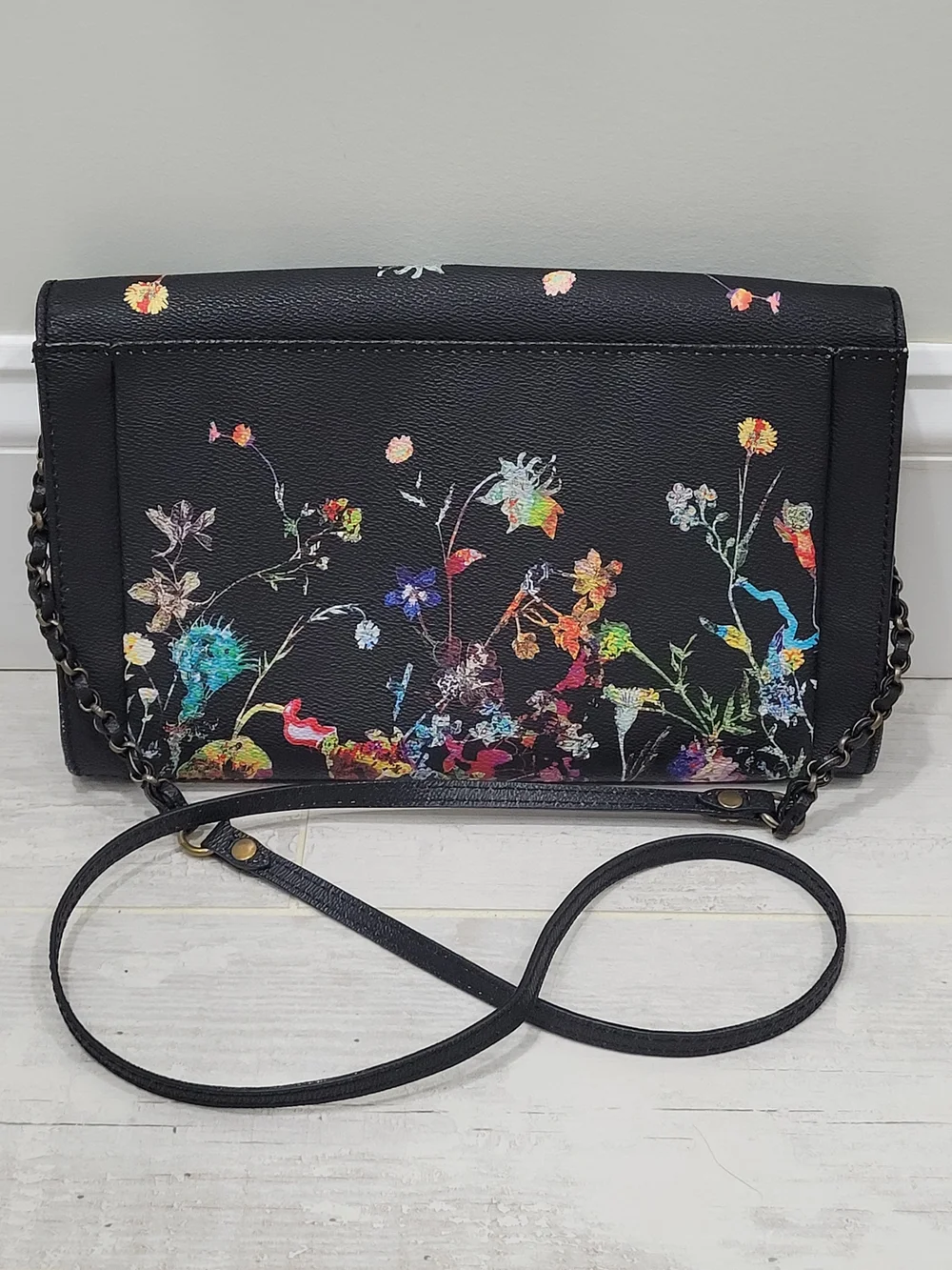 Elliott Lucca Black Floral Envelope Crossbody Clutch with Gold Lock